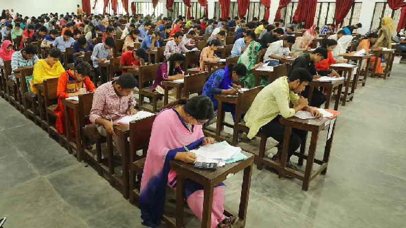 এক পরীক্ষায় ২২ বিশ্ববিদ্যালয়, সংকট কাটিয়ে আশা জাগাচ্ছে গুচ্ছ ভর্তি