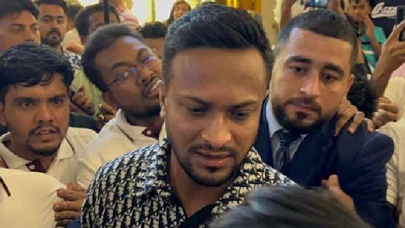 দুবাই গেলেও অনুষ্ঠানের উদ্বোধনী মঞ্চে উঠেননি সাকিব