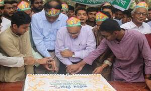 কেক কেটে বঙ্গবন্ধুর জন্মদিন পালন ইবি ছাত্রলীগের
