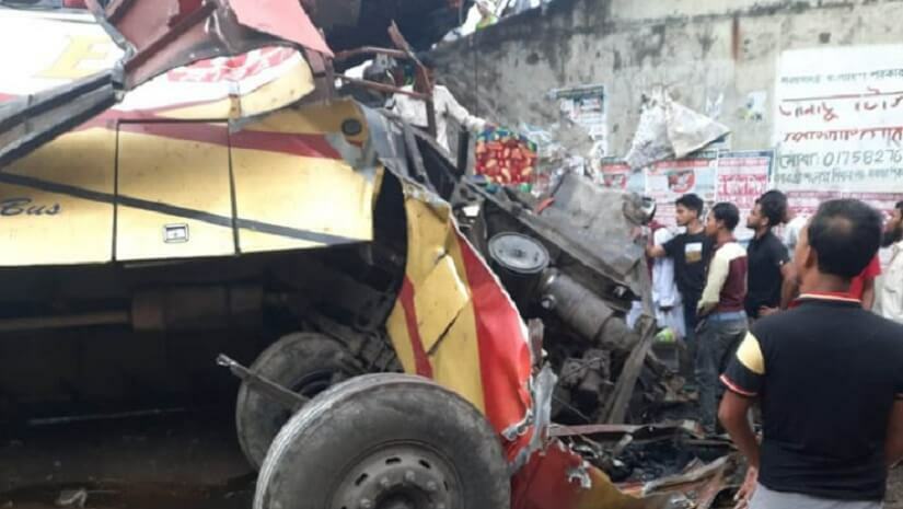 সকালেই একসঙ্গে প্রাণ হারালেন ১৬ জন