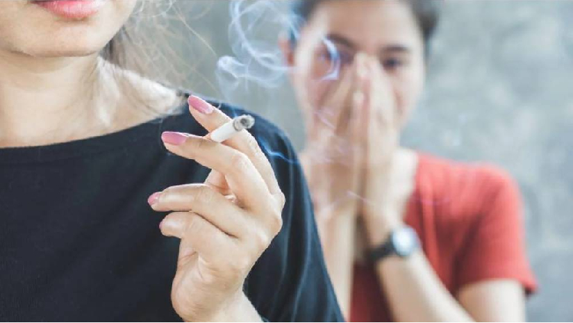 বাংলাদেশে ১৭.৭ শতাংশ নারী ধূমপায়ী 