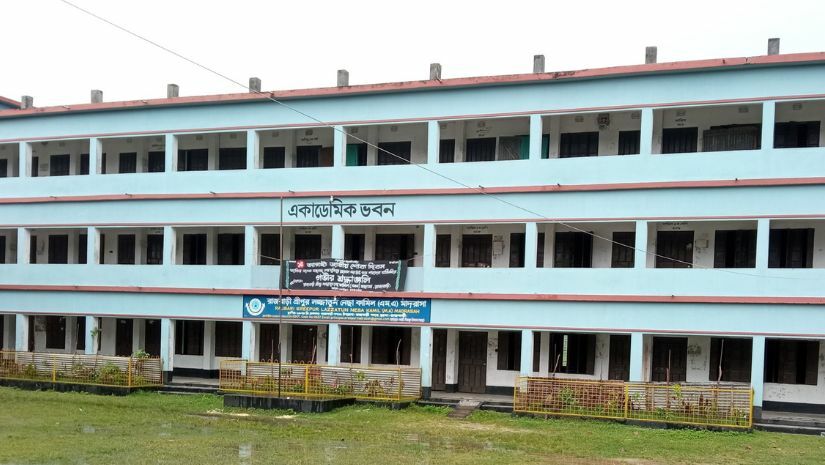মাদ্রাসা ছাত্রীদের সঙ্গে টিকটকের জেরে বহিরাগতদের সঙ্গে পাল্টাপাল্টি ধাওয়া