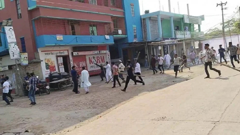 মাদারীপুরে ছাত্রলীগ-ছাত্রদলের সংঘর্ষে আহত ১৫, আটক ৪