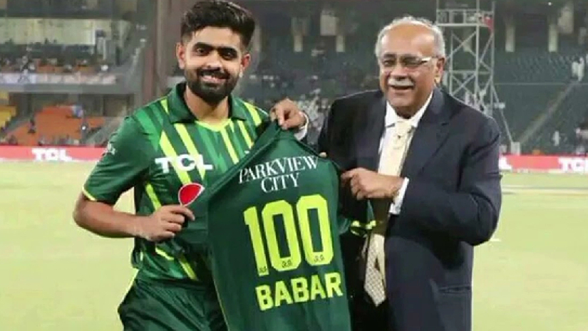 তৃতীয় পাকিস্তানি হিসেবে নতুন মাইলফলকে বাবর আজম