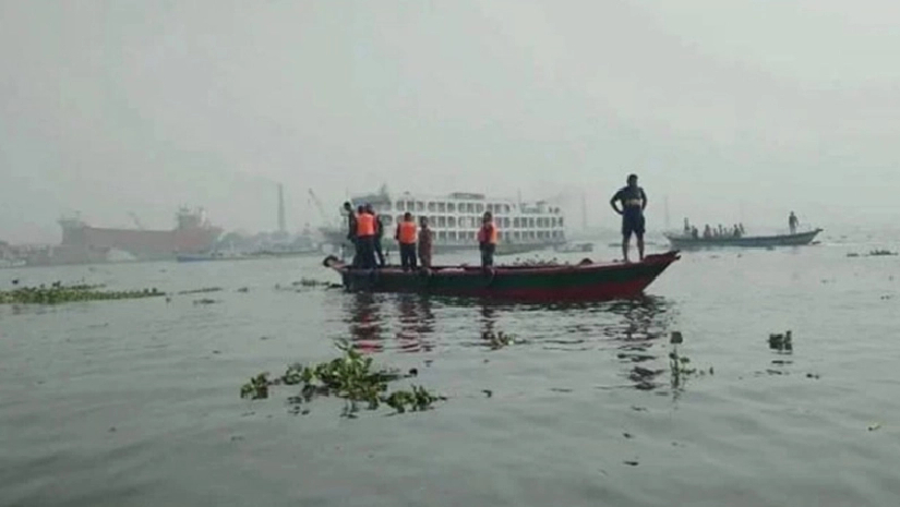 ঝড়ে বিয়েবাড়ির ট্রলার ডুবে নিহত ১, বরসহ নিখোঁজ ৪