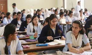 লালমোহন থেকে এসএসসি ও সমমান পরীক্ষায় বসছেন ৪২৩০ পরীক্ষার্থী