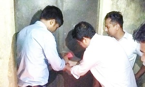 রাতে চার শিক্ষক কোচিং করানোর সময় হাজির ইউএনও, অতপর...
