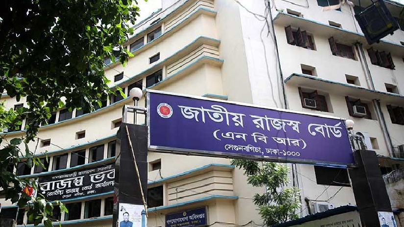 কলমেও বসছে ভ্যাট, দিতে হবে বাড়তি দাম