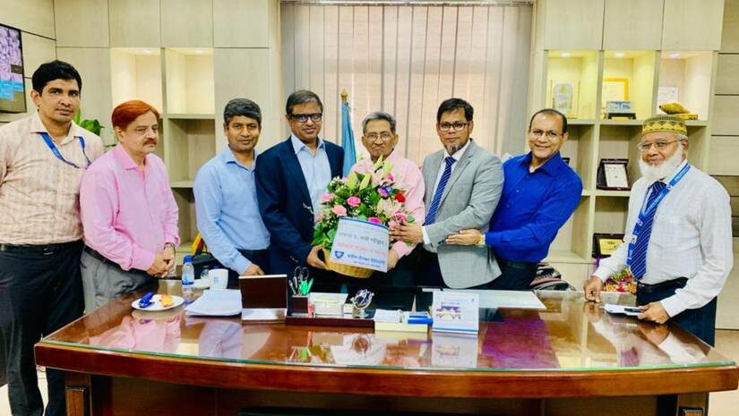 ইউজিসি চেয়ারম্যানকে এডাস্ট চেয়ারম্যানের অভিনন্দন