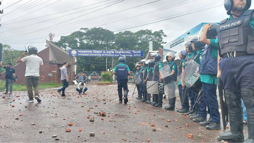 শিক্ষার্থী-স্থানীয়দের সংঘর্ষে রণক্ষেত্র শাবিপ্রবি, আহত ২০