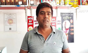 ১৩ বছরের চাকরি ছেড়ে আইসক্রিম বিক্রি শুরু সানোয়ারের