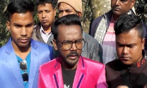 নিজের নামে কোরবানির গরু, যা বলছেন হিরো আলম