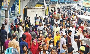 ৫ দিনে ঢাকা ছেড়েছেন প্রায় এক কোটি সিম ব্যবহারকারী