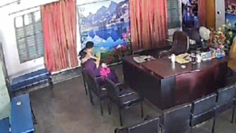 বিদ্যালয়েই শিক্ষক-শিক্ষিকার বিরুদ্ধে অসামাজিক কার্যকলাপের অভিযোগ