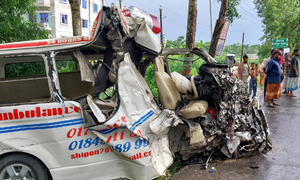 গোপালগঞ্জে ট্রাক-অ্যাম্বুলেন্স মুখোমুখি সংঘর্ষ, নিহত ৪