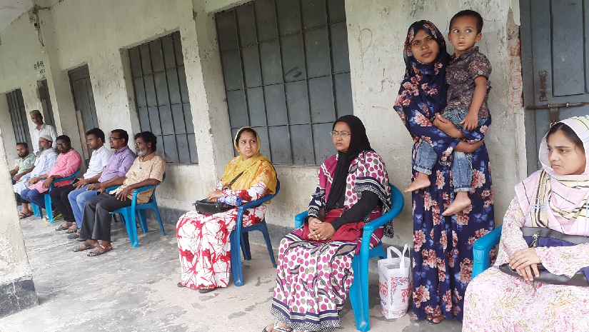 জাতীয়করণ: স্কুলে স্কুলে ঝুলছে তালা, ক্লাস বর্জন শিক্ষকদের