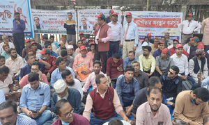 জাতীয়করণ ছাড়া ফিরবেন না শিক্ষকরা
