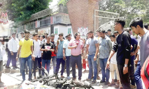 বাঙলা কলেজে সংঘর্ষের ঘটনায় পৃথক দুই মামলায় গ্রেপ্তার ১৮