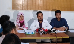 শনিবার কর্মস্থলে ফিরছেন প্রাইভেট ট্রেইনি চিকিৎসকরা