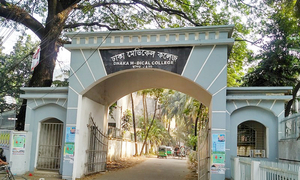 ঢাকা মেডিকেলের হোস্টেলে ঝুলছিল ছাত্রীর মরদেহ