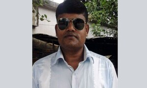 ক্লাসে ঢুকে শিক্ষিকাকে পেটালেন যুবলীগ নেতা