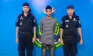 ধর্ষণচেষ্টার মামলায় কারাবাস, প্রতিশোধ নিতে জামিনে বেরিয়ে স্কুলছাত্রীকে ‘ধর্ষণ’
