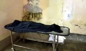 শিক্ষকের বিরুদ্ধে ছাত্রকে পিটিয়ে হত্যার অভিযোগ