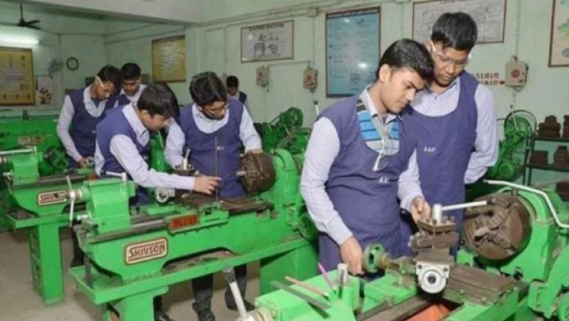 বাজার চাহিদা পূরণে ব্যর্থ হচ্ছে কারিগারি শিক্ষা: গবেষণা