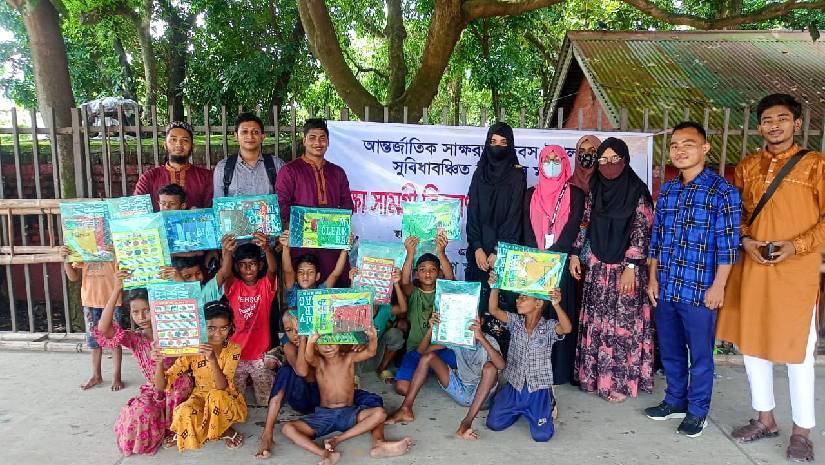 সুবিধাবঞ্চিত শিশুদের মাঝে ইচ্ছেপূরণ মানবিক ফাউন্ডেশনের সাক্ষরতা অভিযান