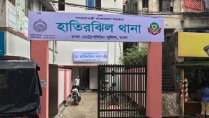 পুলিশ সেজে ছিনতাইয়ের অভিযোগে আটক, ছাত্রলীগ পরিচয়ে মুক্তি