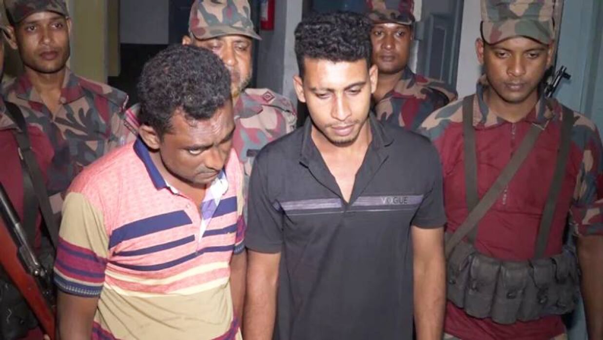 সীমান্ত থেকে হেরোইনসহ পুলিশ সদস্য আটক