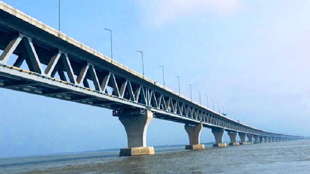পদ্মা সেতুর উদ্বোধনী ট্রেনের কাচ ভাঙার অভিযোগে গ্রেপ্তার মাদ্রাসাশিক্ষার্থী