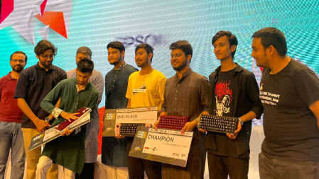 ইচ্ছেমতো কি-বোর্ড গড়ে পুরস্কার পেল চার তরুণ 