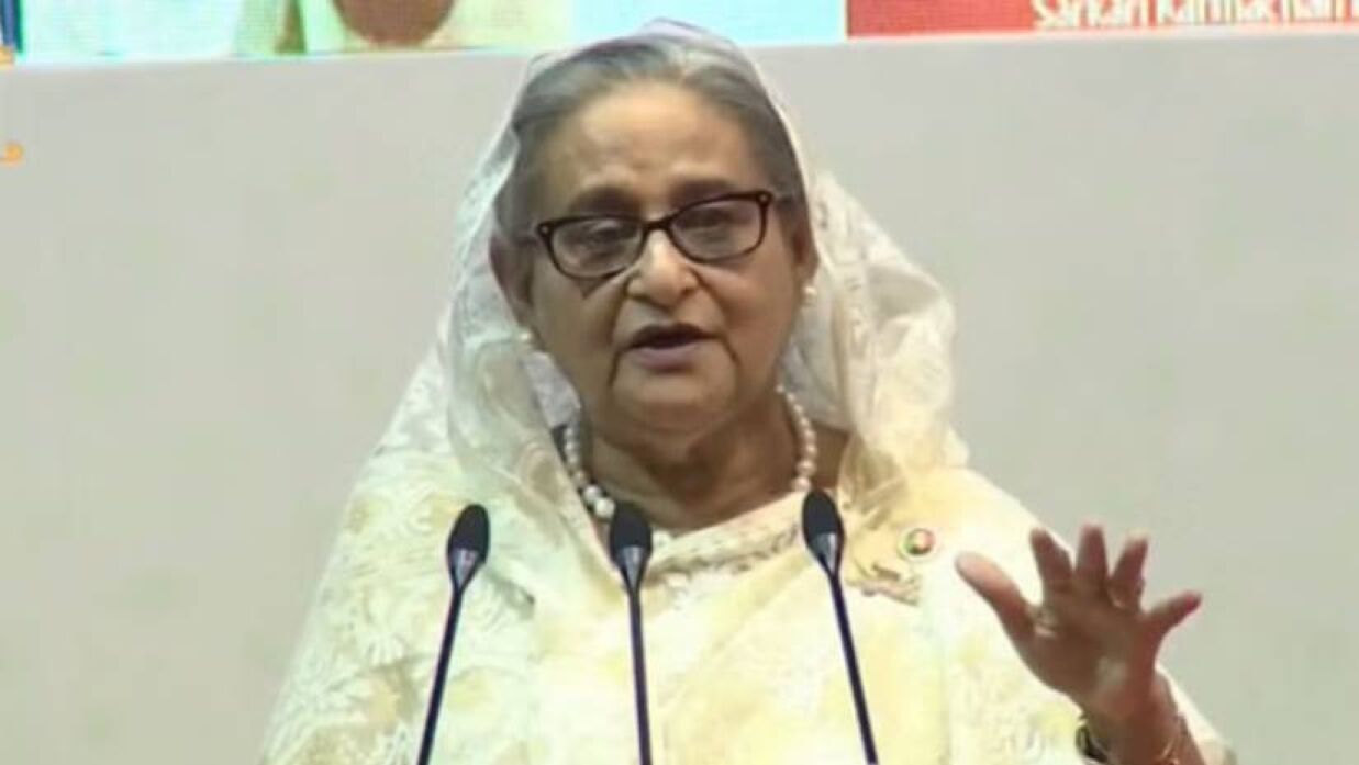 বিসিএস কর্মকর্তাদের দেশপ্রেমিক হতে হবে: প্রধানমন্ত্রী