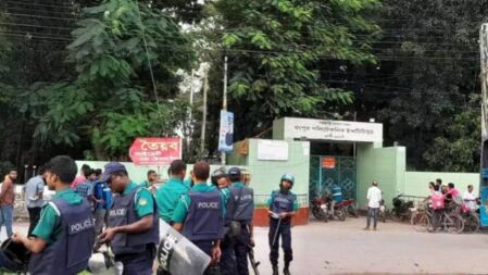 সিনিয়রদের সালাম না দেয়ায় রংপুর পলিটেকনিকে সংঘর্ষ