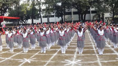 হলিক্রসের প্রথম, ষষ্ঠ ও নবমে ভর্তি আবেদন শেষ আজ