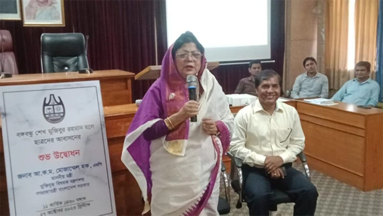 আমার উপরে আল্লাহ নিচে শেখ হাসিনা: চবি উপাচার্য