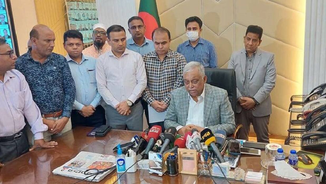 সংলাপের মাধ্যমে রাজনৈতিক সমস্যার সমাধান হওয়া উচিত: স্বরাষ্ট্রমন্ত্রী