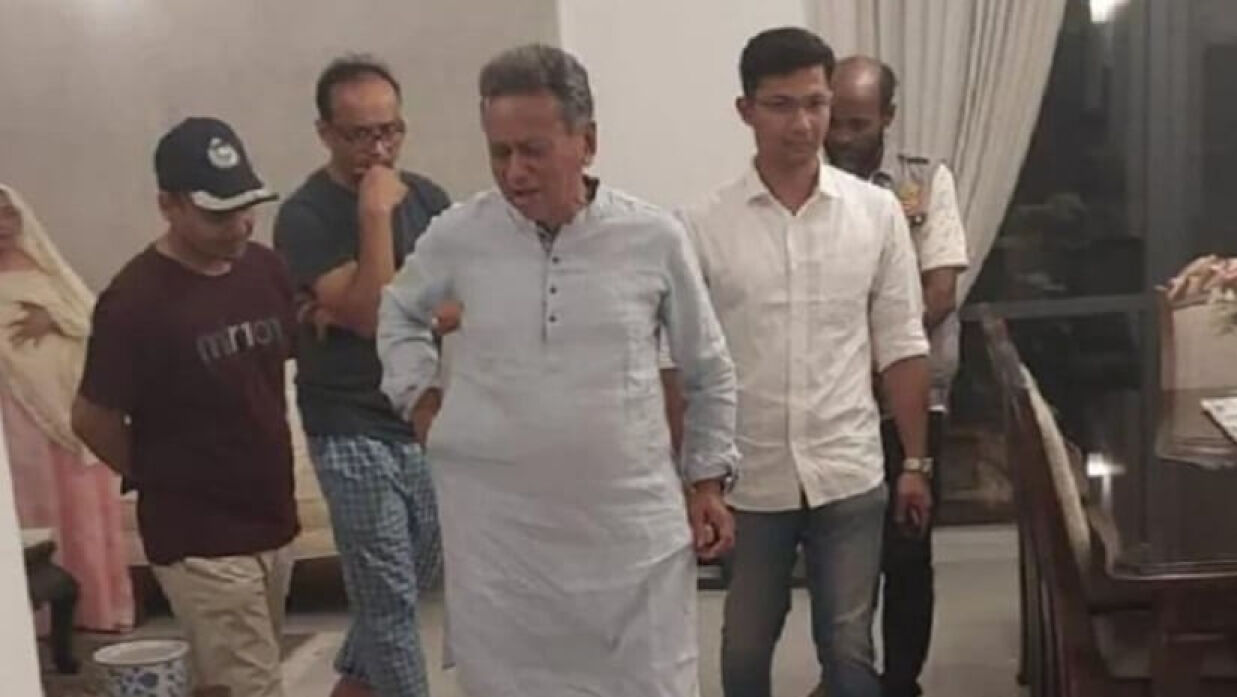 বিএনপি নেতা আমির খসরু আটক