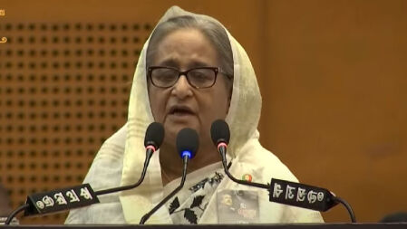 অগ্নিসন্ত্রাসীদের ধরে আগুনে ফেলে দিন: প্রধানমন্ত্রী