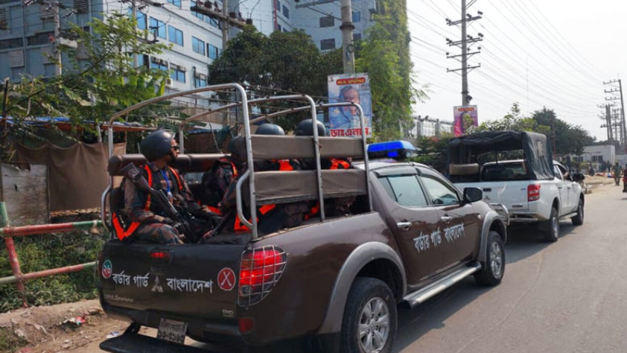 পোশাক কারখানার নিরাপত্তায় ১৪ প্লাটুন বিজিবি মোতায়েন