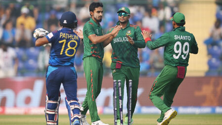 পেসারদের নিষ্ক্রিয়তায় হতাশ: সাকিব