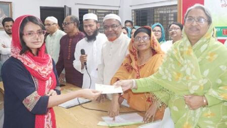 মেয়ে স্বাবলম্বী হওয়া মানে পরিবার স্বাবলম্বী: শিক্ষামন্ত্রী