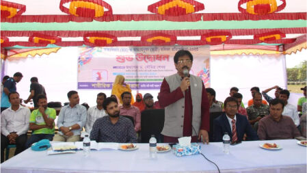 ‘শরীর ও মন দুটোই সুস্থ থাকার জন্য খেলাধুলার সঙ্গে সম্পৃক্ত থাকতে হবে’