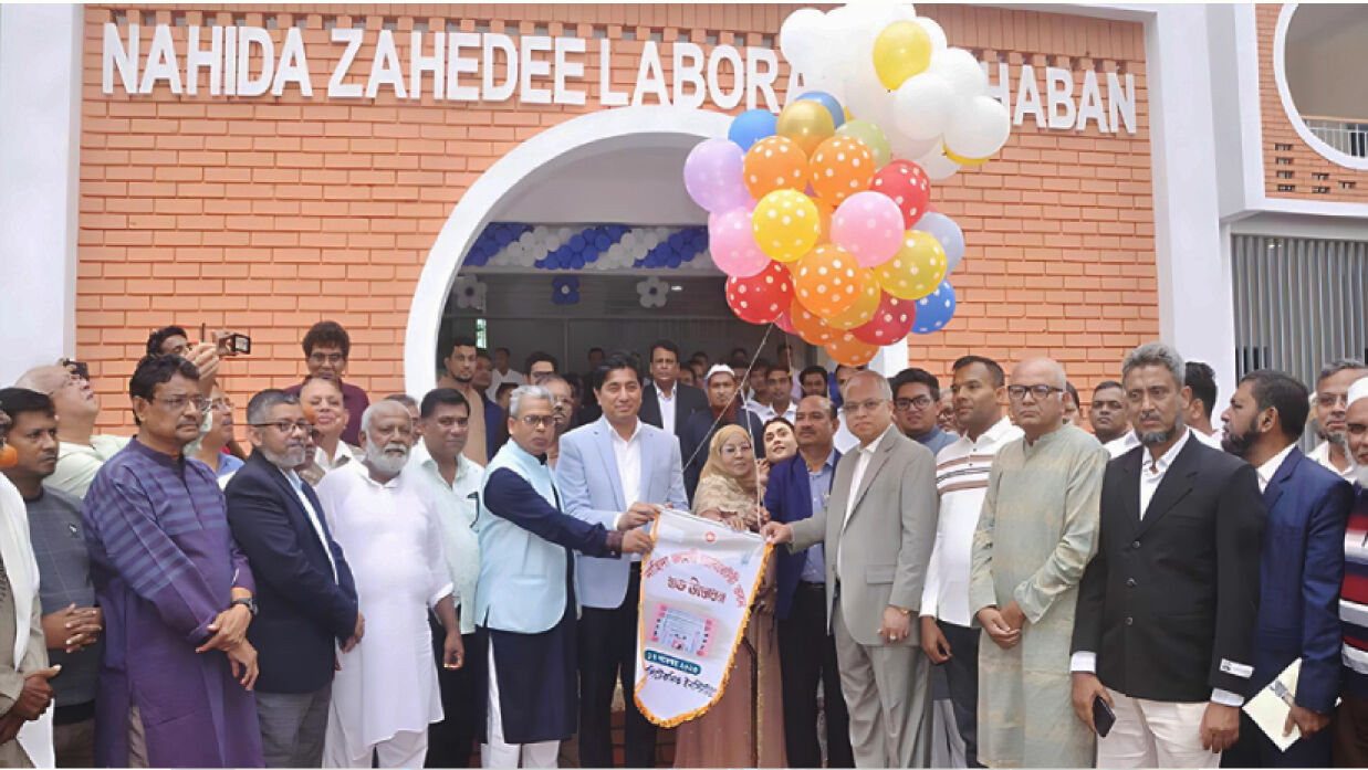 নিজ শিক্ষাপ্রতিষ্ঠানে সাড়ে ৫ কোটি টাকা ব্যয়ে ভবন করে দিলেন প্রাক্তন ছাত্রী