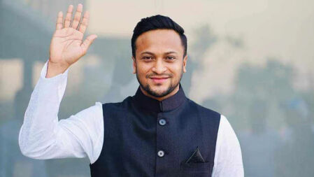 মোবাইল হারিয়ে থানায় সাকিব আল হাসান