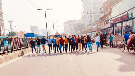 অবরোধের সমর্থনে রাজধানীতে ছাত্রদলের মিছিল