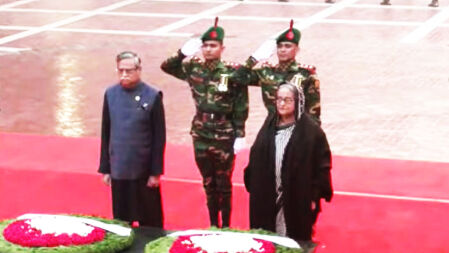 শহীদ বুদ্ধিজীবী স্মৃতিসৌধে রাষ্ট্রপতি ও প্রধানমন্ত্রীর শ্রদ্ধা