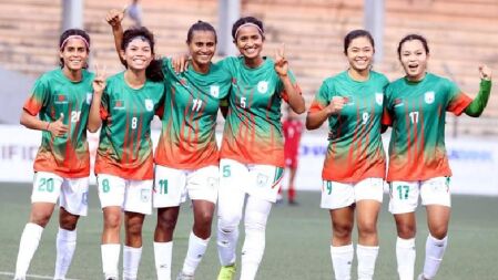 র‍্যাংকিংয়ে দুই ধাপ এগোলো নারী ফুটবল দল