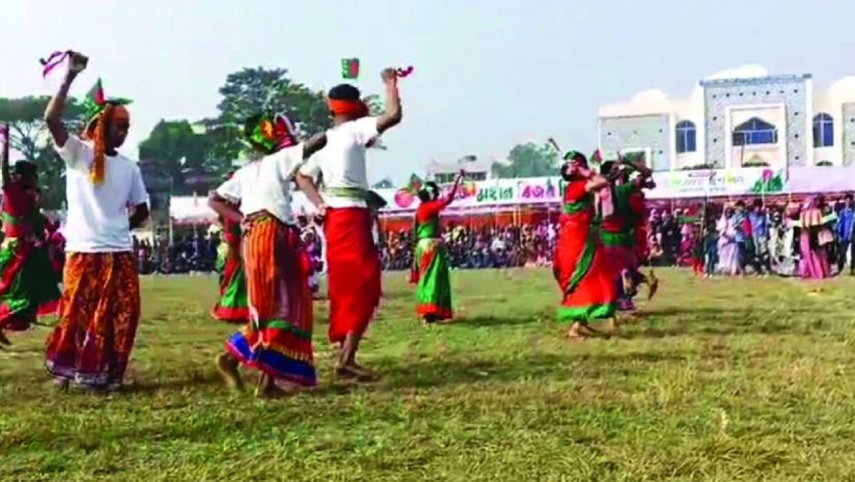 বিজয় দিবসে ‘নৌকার গান’ বাজিয়ে জরিমানা গুনল স্কুলটি